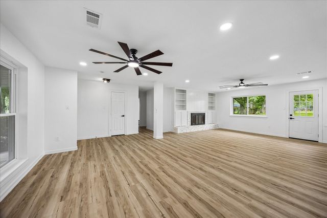 1107 Hallie Street, Sweeny, TX 77480