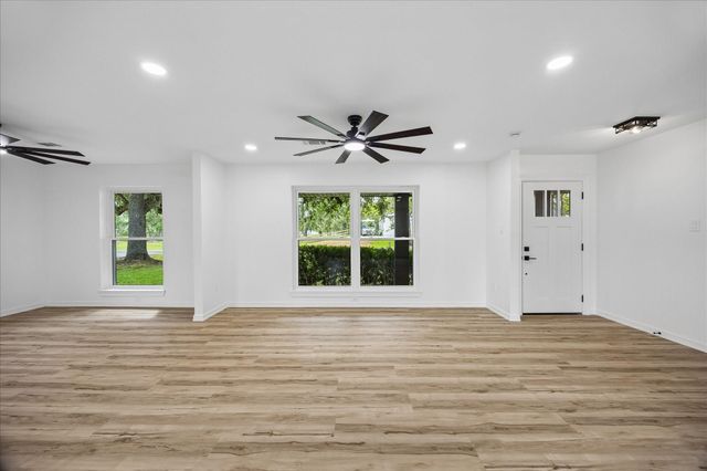1107 Hallie Street, Sweeny, TX 77480