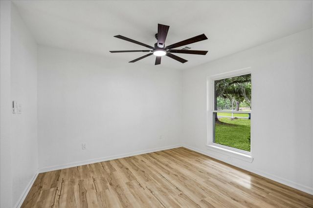 1107 Hallie Street, Sweeny, TX 77480