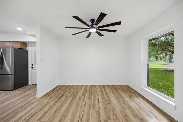 1107 Hallie Street, Sweeny, TX 77480