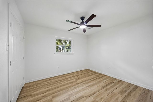 1107 Hallie Street, Sweeny, TX 77480