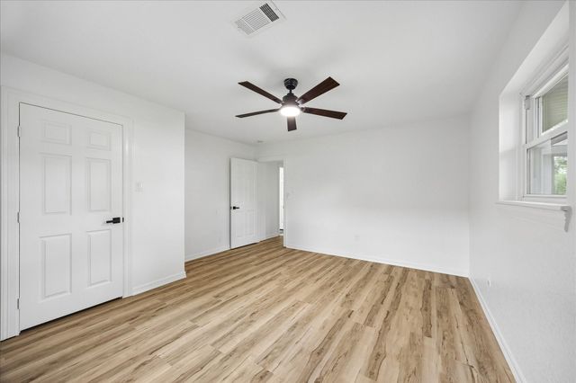 1107 Hallie Street, Sweeny, TX 77480