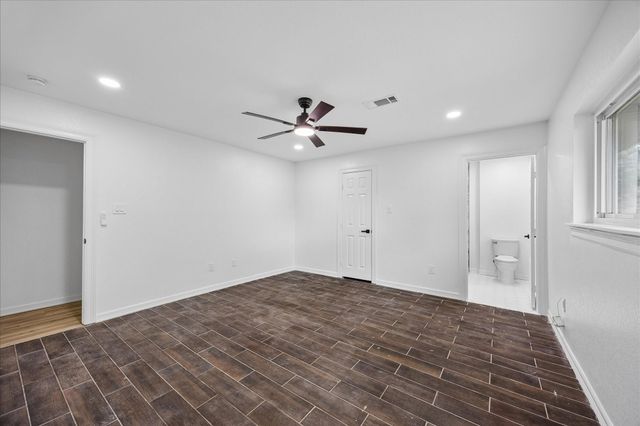 1107 Hallie Street, Sweeny, TX 77480