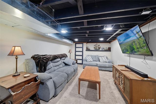 5400 Itaska Street, St Louis, MO 63109