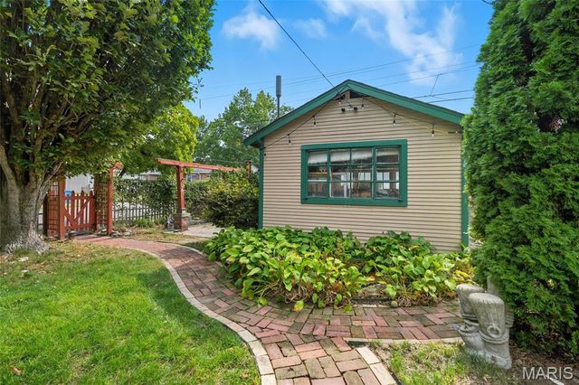 5400 Itaska Street, St Louis, MO 63109