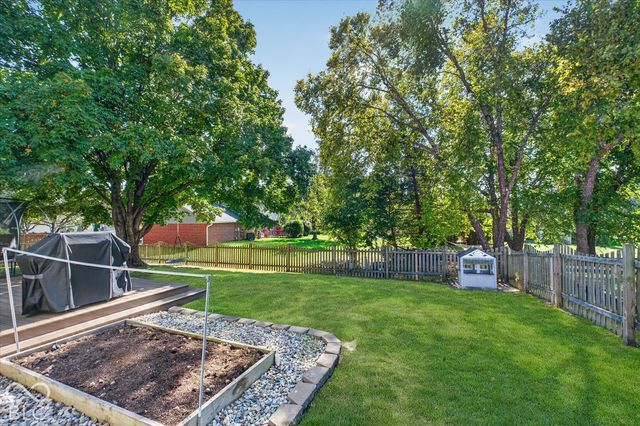 7599 Meadow Ridge Drive, Fishers, IN 46038