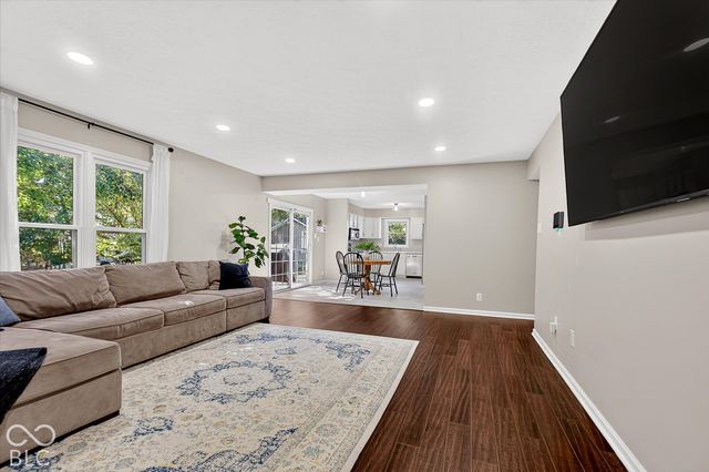 7599 Meadow Ridge Drive, Fishers, IN 46038