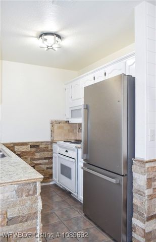 109 W Howard Street, Roland, OK 74954