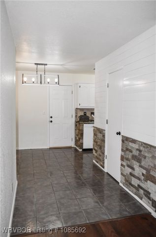 109 W Howard Street, Roland, OK 74954