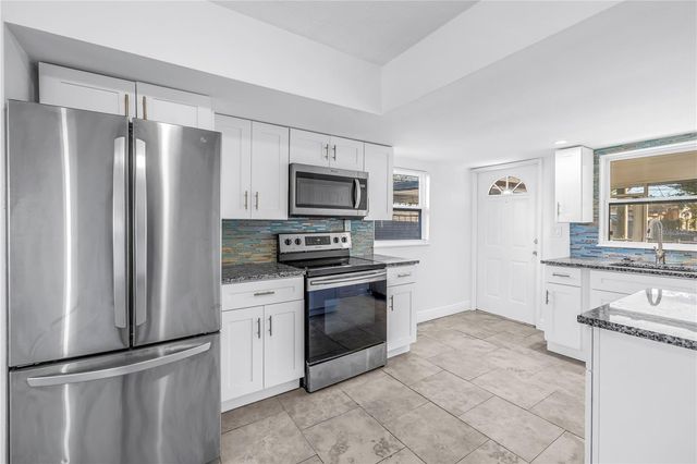 5152 5TH AVENUE N, St Petersburg, FL 33710