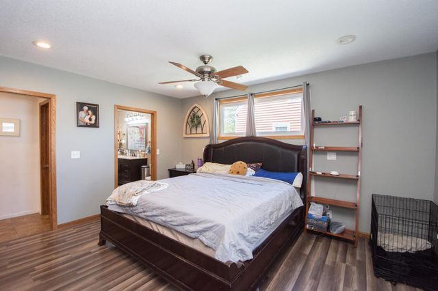 906 14th Street N, Moorhead, MN 56560