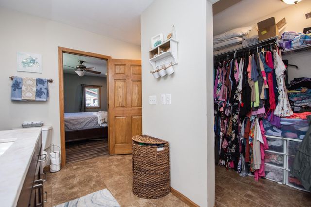906 14th Street N, Moorhead, MN 56560