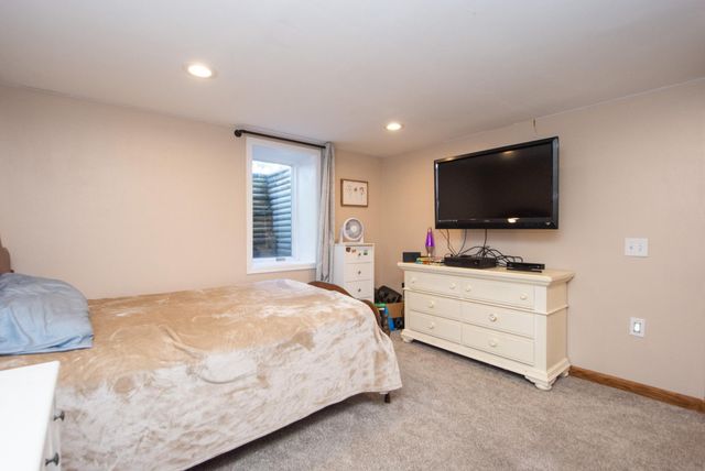906 14th Street N, Moorhead, MN 56560