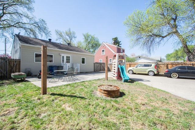 906 14th Street N, Moorhead, MN 56560