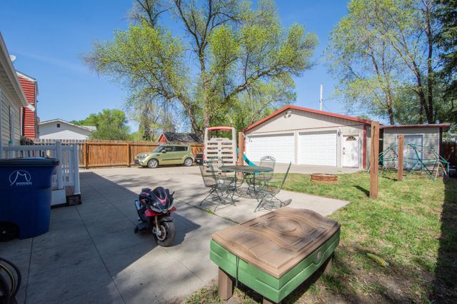 906 14th Street N, Moorhead, MN 56560