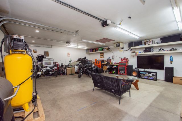 906 14th Street N, Moorhead, MN 56560