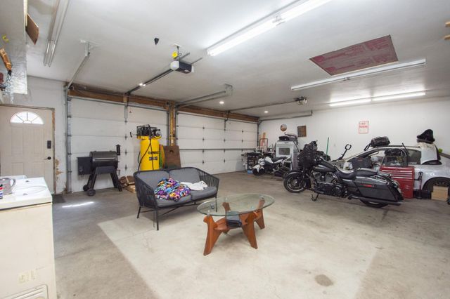 906 14th Street N, Moorhead, MN 56560