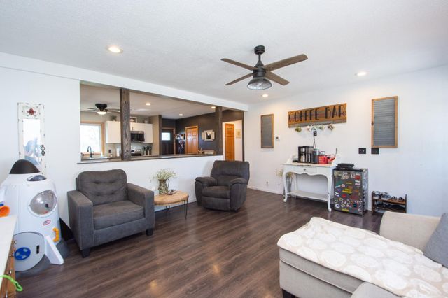 906 14th Street N, Moorhead, MN 56560