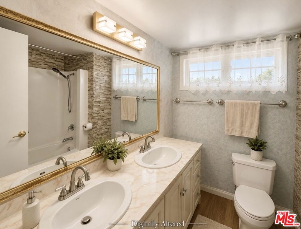 Image 11 of property listing at 2114 Rhonda Street, Oxnard, CA 93036