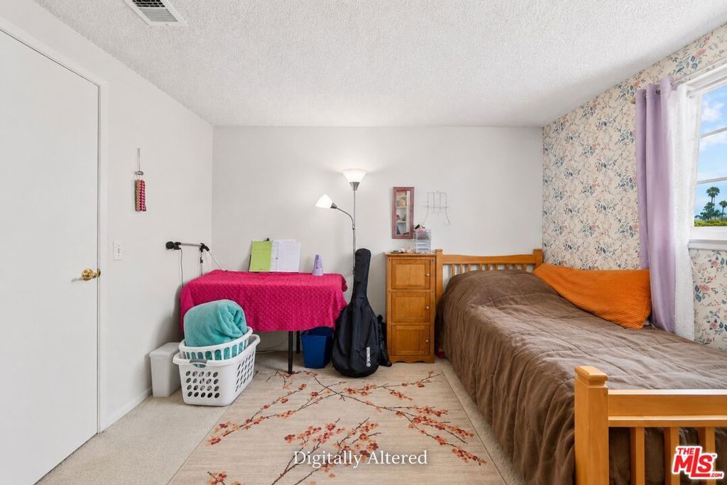 Image 22 of property listing at 2114 Rhonda Street, Oxnard, CA 93036