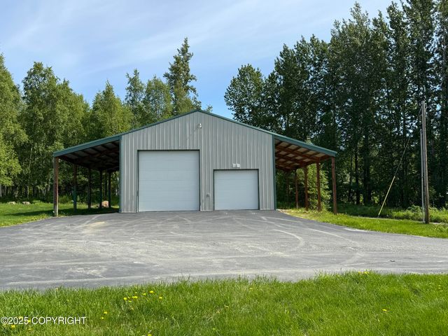9810 N Runyon Circle, Palmer, AK 99645