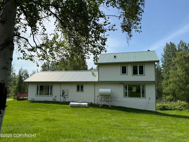 9810 N Runyon Circle, Palmer, AK 99645