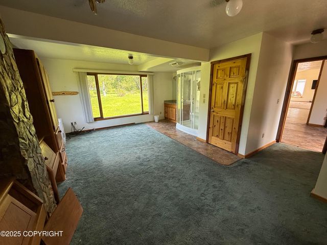 9810 N Runyon Circle, Palmer, AK 99645