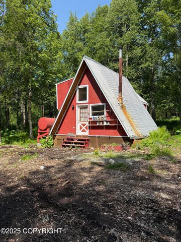9810 N Runyon Circle, Palmer, AK 99645