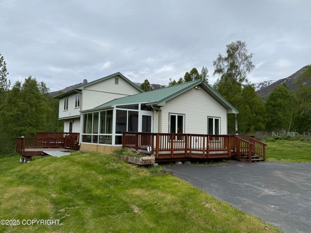 9810 N Runyon Circle, Palmer, AK 99645