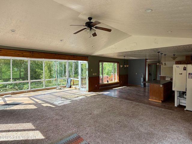 9810 N Runyon Circle, Palmer, AK 99645