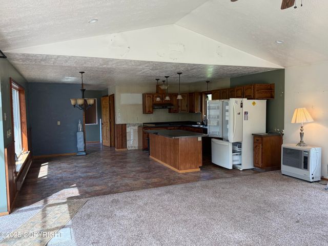 9810 N Runyon Circle, Palmer, AK 99645