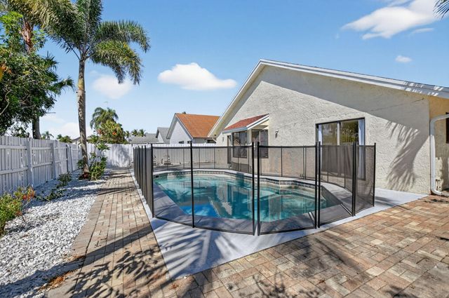 22732 Pickerel Circle, Boca Raton, FL 33428