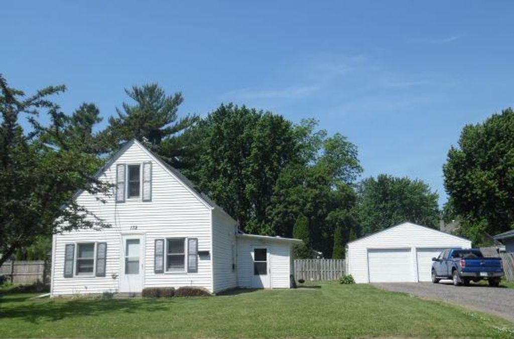 132 6th Street SW, Forest Lake, MN 55025 — exterior