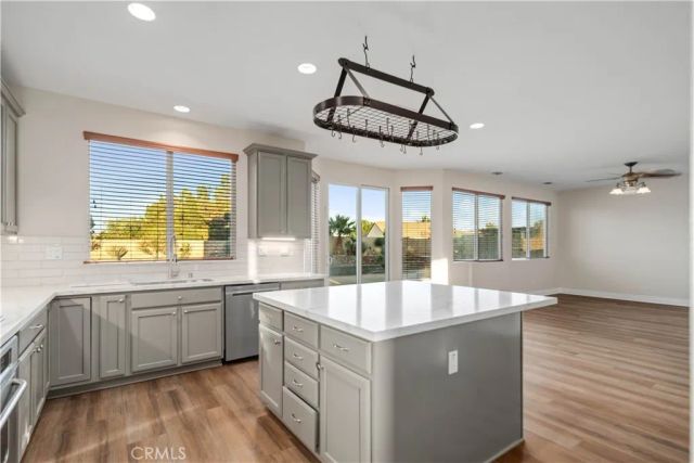41520 44th West, Lancaster, CA 93536
