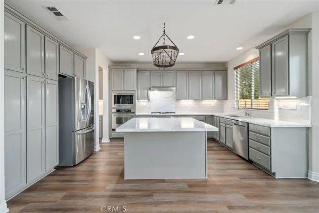 41520 44th West, Lancaster, CA 93536