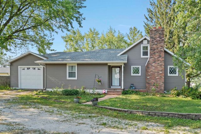 2094 Jamestown Ave, Independence, IA 50644