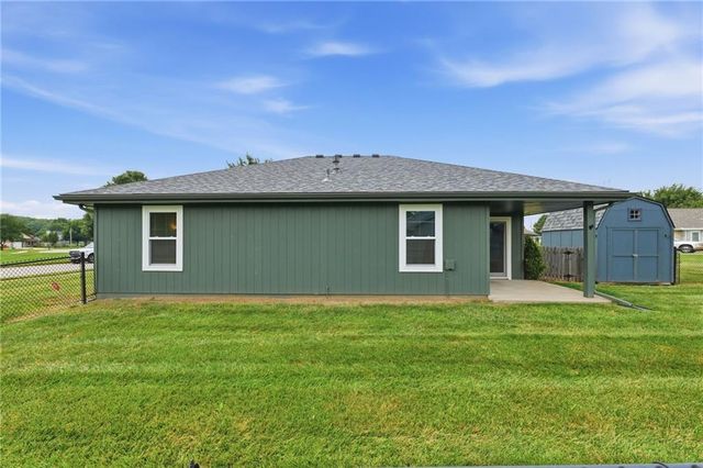 103 SW Blue Branch Circle, Grain Valley, MO 64029