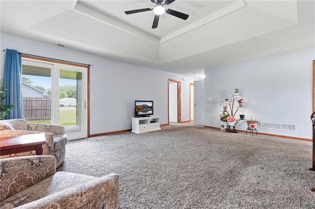103 SW Blue Branch Circle, Grain Valley, MO 64029