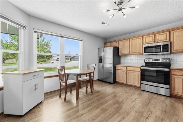 103 SW Blue Branch Circle, Grain Valley, MO 64029