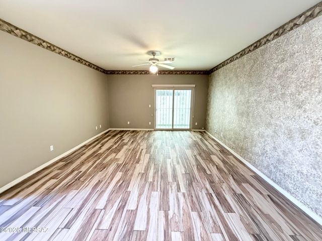 2833 S Full Moon Drive, Tucson, AZ 85713