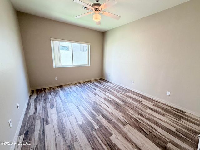 2833 S Full Moon Drive, Tucson, AZ 85713