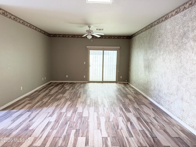 2833 S Full Moon Drive, Tucson, AZ 85713