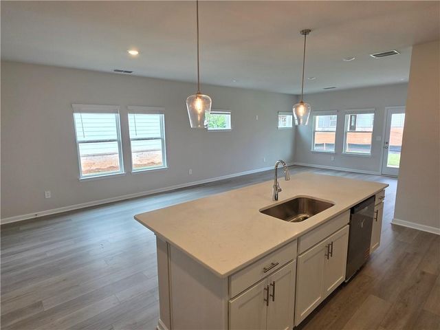 2253 Martin Springs Bend, Lawrenceville, GA 30045