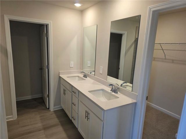 2253 Martin Springs Bend, Lawrenceville, GA 30045