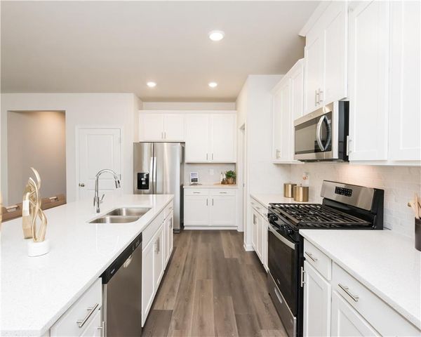 2253 Martin Springs Bend, Lawrenceville, GA 30045