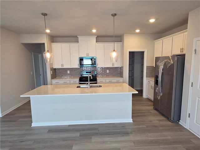 2253 Martin Springs Bend, Lawrenceville, GA 30045