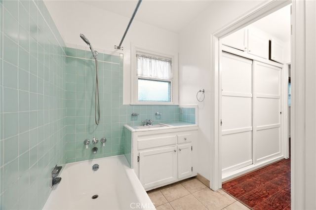 6928 Vanscoy, North Hollywood, CA 91605