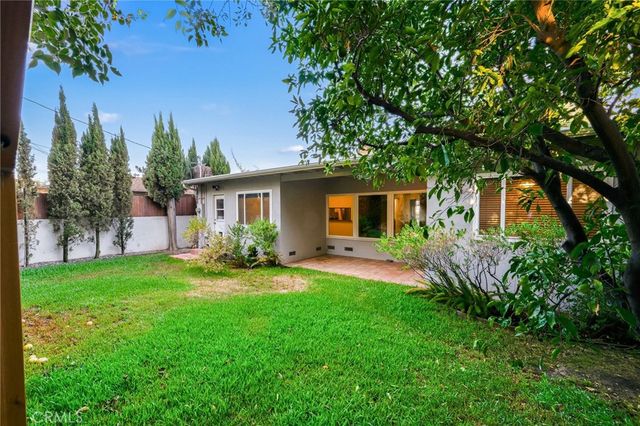 6928 Vanscoy, North Hollywood, CA 91605