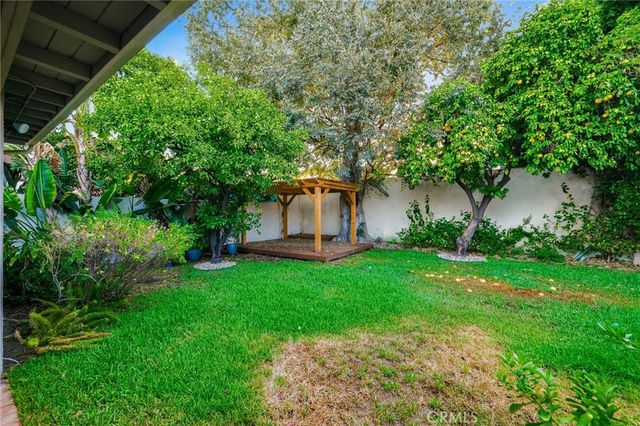 6928 Vanscoy, North Hollywood, CA 91605