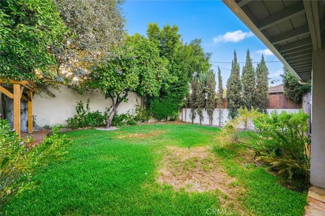 6928 Vanscoy, North Hollywood, CA 91605